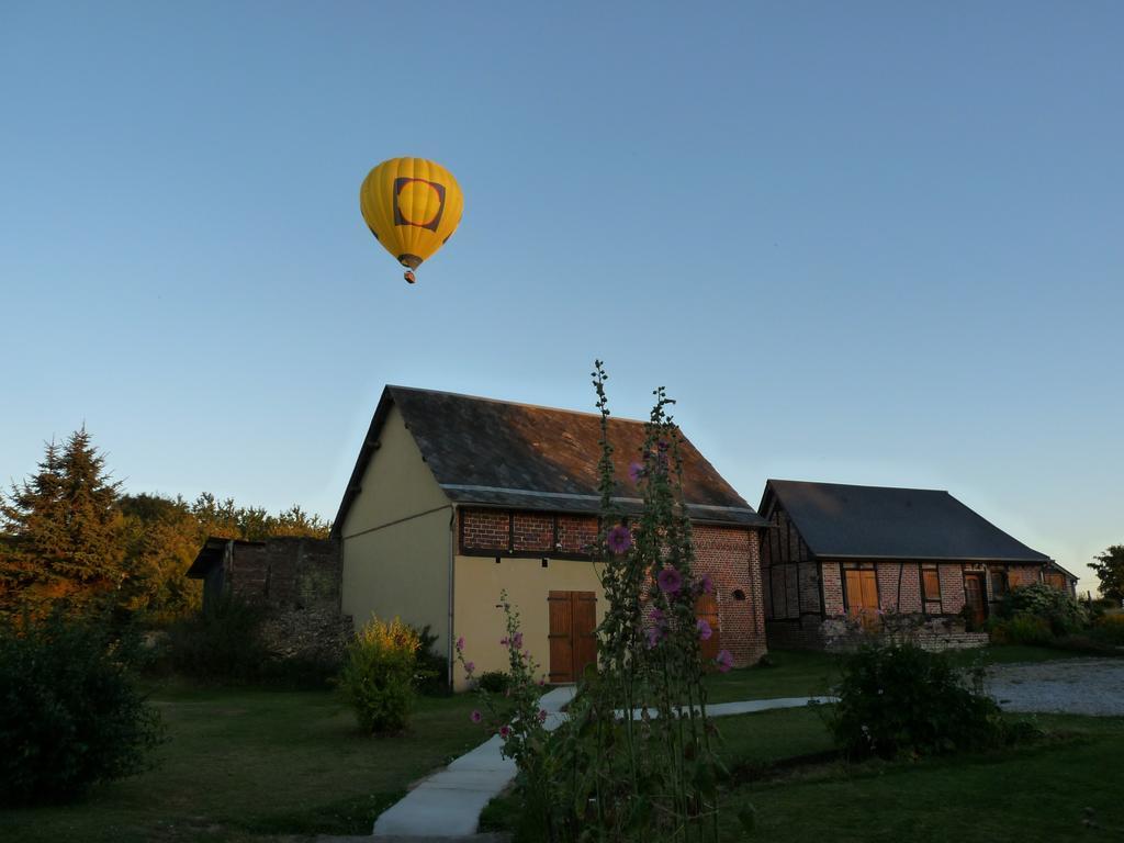 L'Etape Normande Bed & Breakfast Montroty  Exterior photo