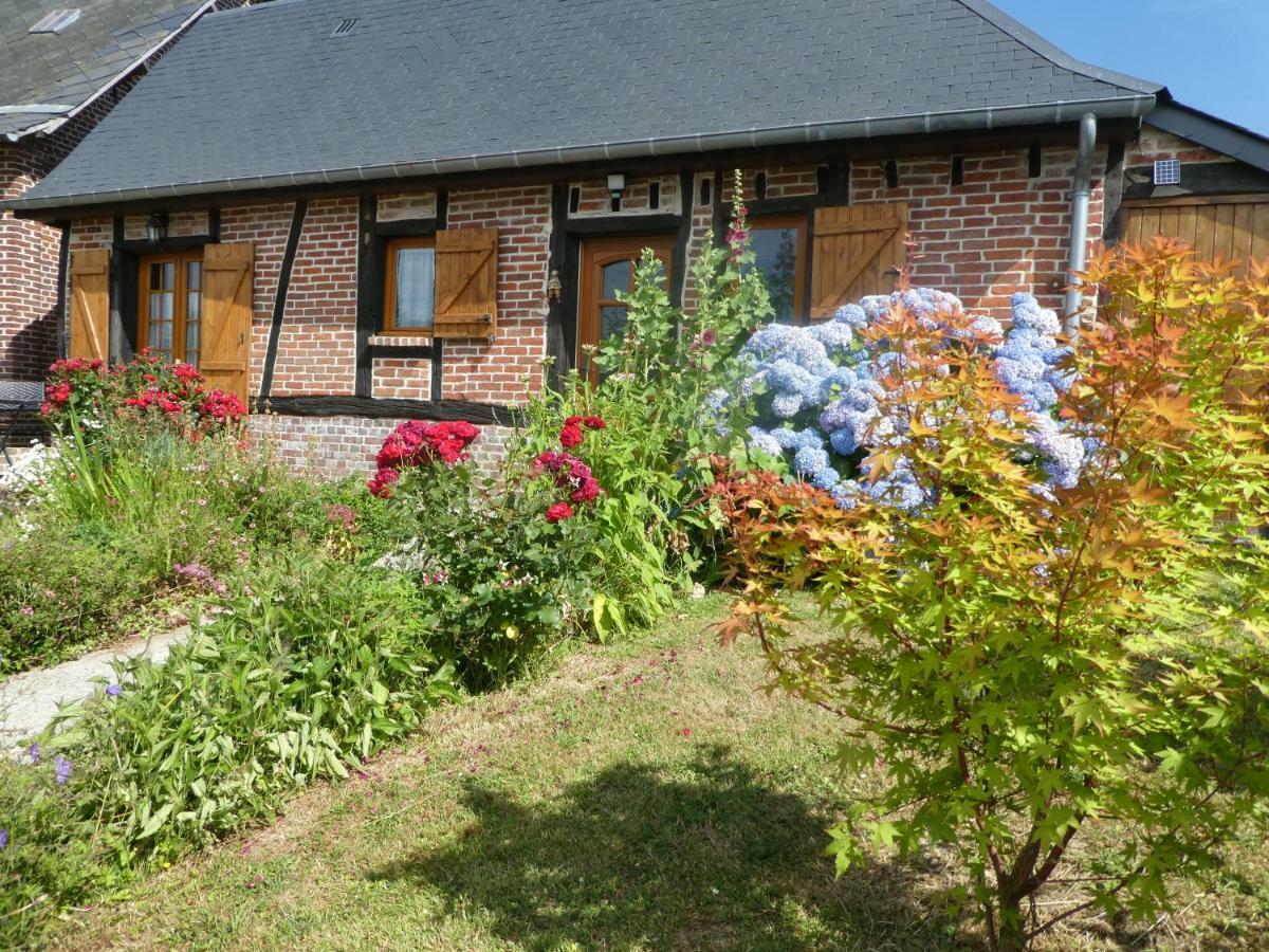 L'Etape Normande Bed & Breakfast Montroty  Exterior photo