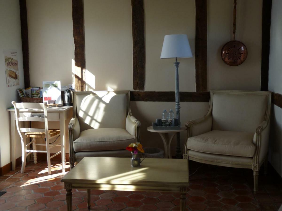 L'Etape Normande Bed & Breakfast Montroty  Exterior photo